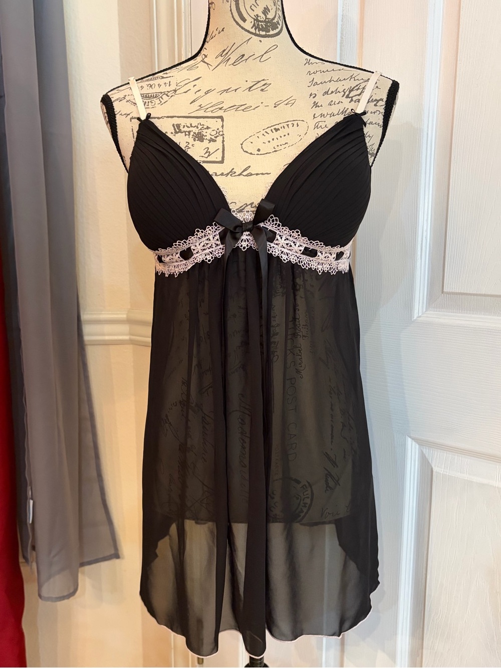 Linea Donatella Black Chemise with Pink Lace Trim